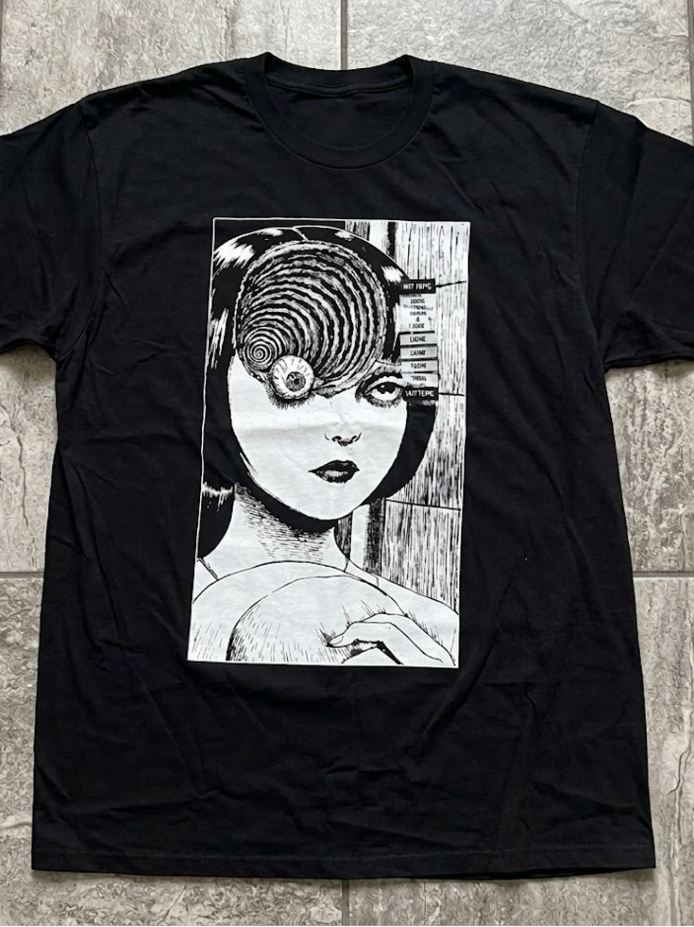 Hot Topic Uzumaki Junji Ito Anime Graphic T-shirt
